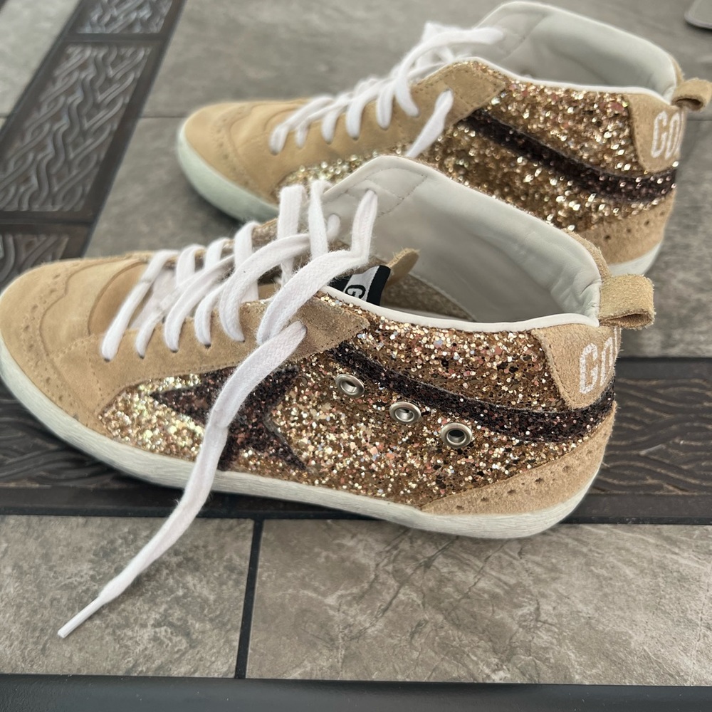 Golden goose adults limited edition Mid stars suede toe light gold/bronze 35